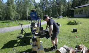 Can This 4-Way Axe Beat a Hydraulic Log Splitter