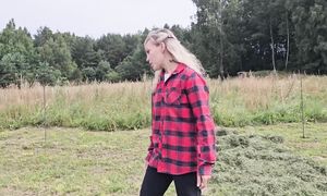 Наша ВЁСКА! Обустройство старого дедовского дома и сено для оленей. Жизнь молодых в глуши