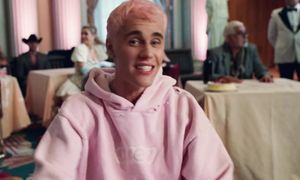 Justin Bieber - Yummy (клип, 2020)