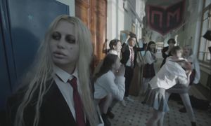 ПОШЛАЯ МОЛЛИ - ТЫ РАЗБИЛА ПАПИНУ МАШИНУ (клип, 2020)