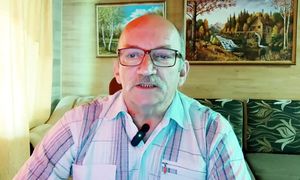 ЧТО БУДЕТ С ЛАТВИЙСКИМИ РОССИЯНАМИ , КОТОРЫЕ НЕ ЗАПИСАЛИСЬ НА ЯЗЫКОВОЙ ЭКЗАМЕН ?