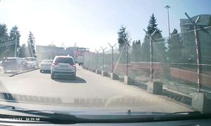 1000 $ за ОДНУ поездку по АЛМАТЫ | Как работают ТАКСИСТЫ в аэропорту? Драйвер на Kolesa.kz