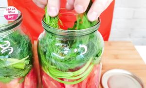 Помидоры на зиму Без заморочек: Заливаю Кипятком и Пальчики оближешь! Маринованные помидоры дольками