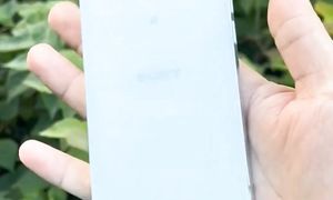 Первый Телефон Sony на iOS