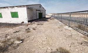 Заброшка на стоянке в Казахстане рядом с впадиной Каракия по пути в Актау #vanlife #путешествие