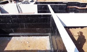 Строительство для НОВИЧКОВ - 9. Гидроизоляция фундамента. Обратная засыпка.