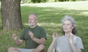 Двигаться - это странно?