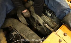 Some Repairs On Hyundai 110 Excavator