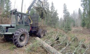 Working With Old Valmet Forwarder