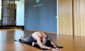 Йога комплекс для расслабления спины и ног