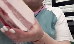 14 мая мы купили поросят