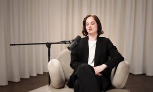 Муж-куколд заставлял заниматься групповым сексом