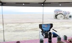 Вот в такой обстановке мы проводим свои путешествия.