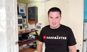 10 ЛЕТ НАЗАД Я ПОСТРОИЛ ЭТО... Сегодня Дом в Лесу ЖИВЕТ ТОЛЬКО на СОЛНЦЕ!