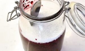 Варенье из смородины. Қарақат тосабы. Варенье за 5 минут #рецептваренья#вареньеназиму#закруткиназиму