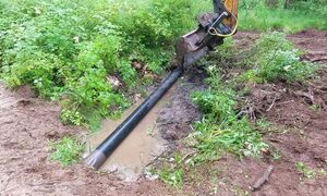 Found a MINE - Clearing Front Yard - Grading With Dozer