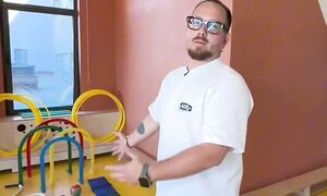 Тестим новый детский садик «Птичий дом» в жилом комплексе Зеленая гавань. Такого я ещё не видел!