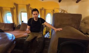 Дома из ГРЯЗИ И ПАЛОК со всеми удобствами! Как построить за копейки из природных материалов