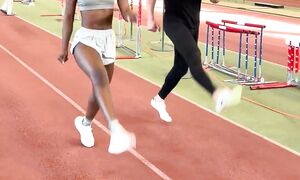 Быстрая разминка для бега. Девушка из Гродно передает привет бегунам из Беларуси!