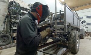 DIY New Flatbed Tray Build Mazda B2500 Ep.3