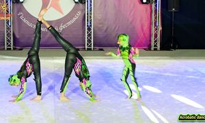 Премьера! «Дракониада!» - выступление юных акробатов! - Coach of cool kids! Сергей Ложкин