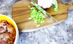 Мясные рулеты из слоёного теста, готовь быстро и легко